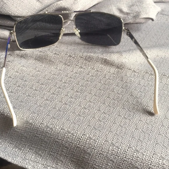 GUESS Mens Sunglasses Sil-3 GU6710 - Picture 4 of 10